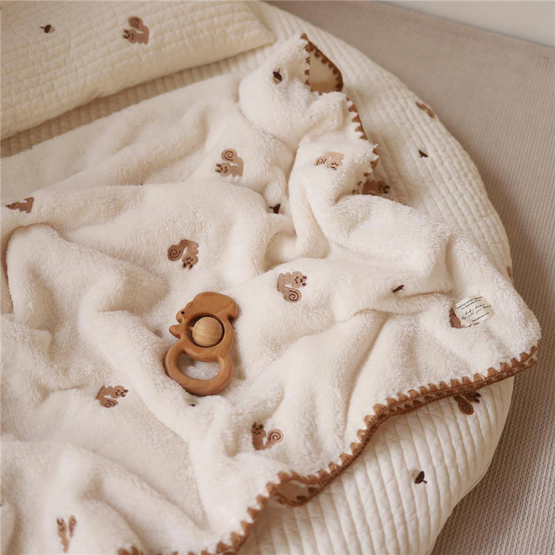 Зимние детские одеяла, флисовы – обзор и цена Baby Girl Nursery Quilt