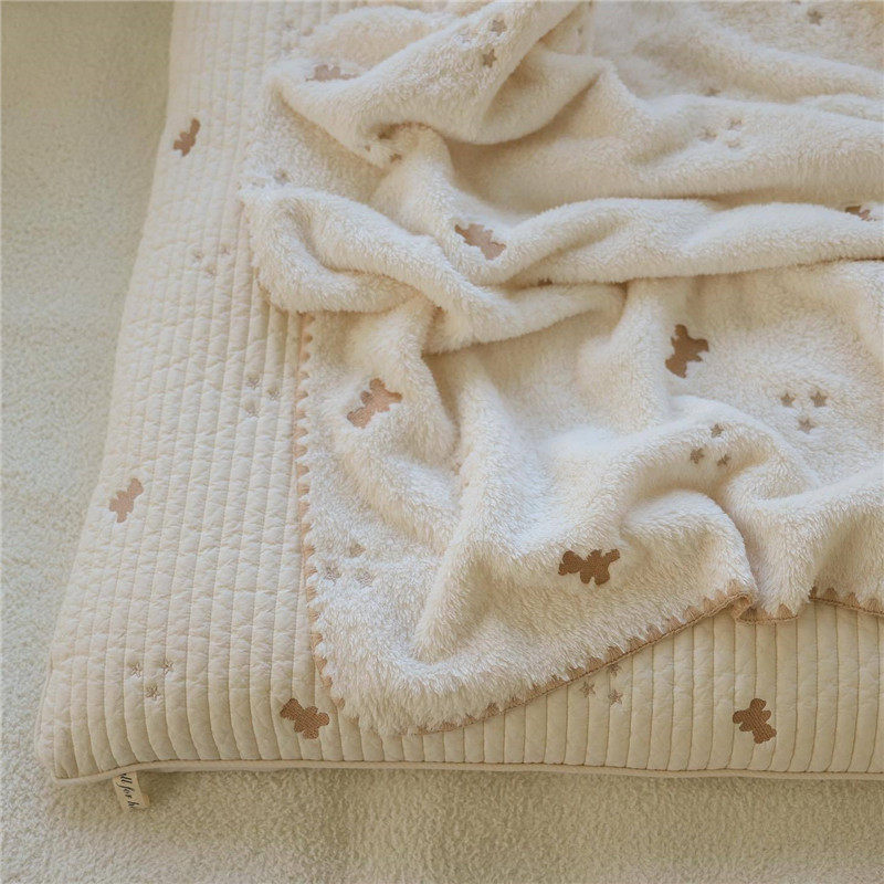 Зимние детские одеяла, флисовы – обзор и цена Baby Girl Nursery Quilt